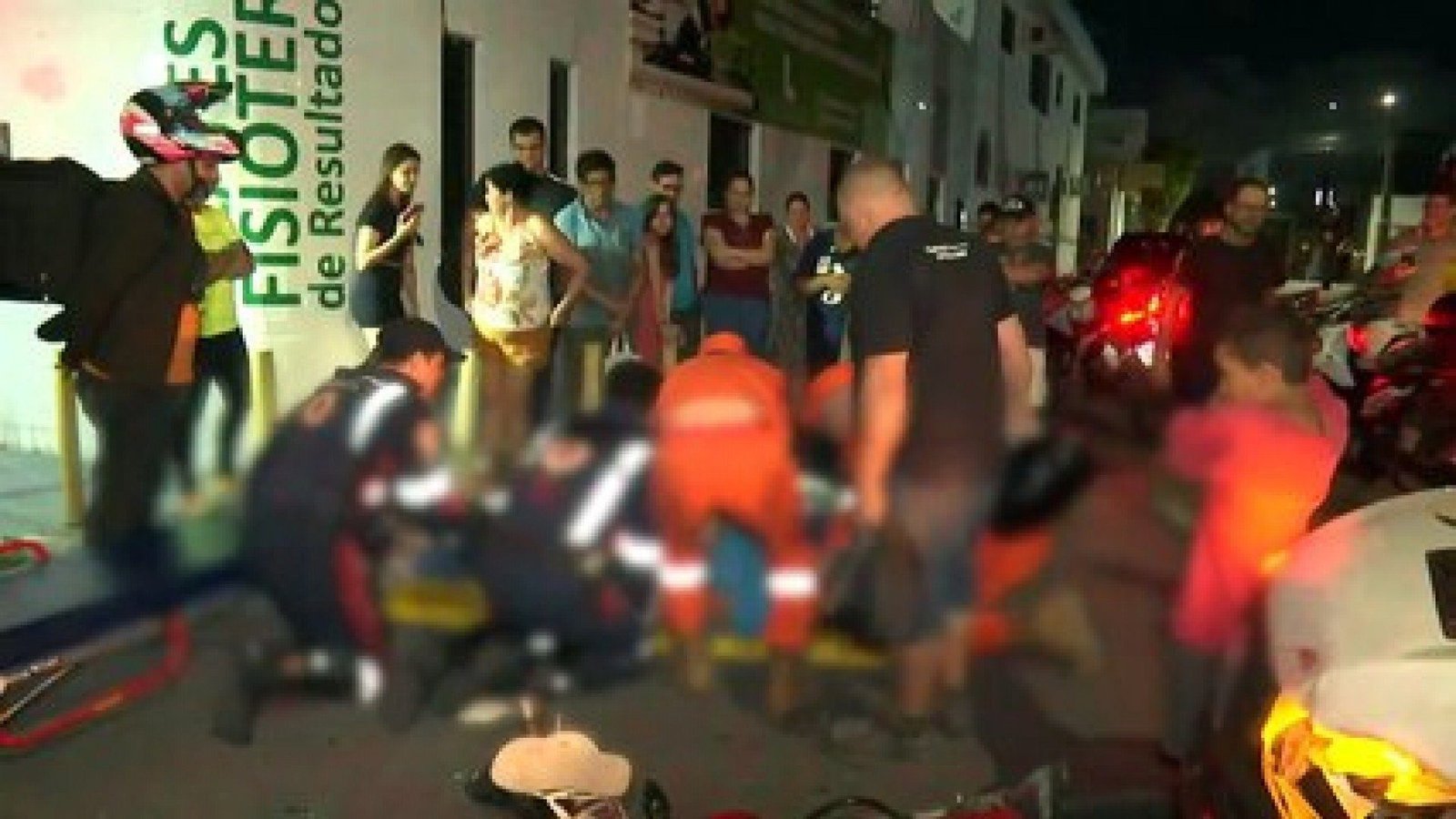 Acidente de trânsito grave na Av. Agamemnon Magalhães: Mulheres são encaminhadas para Hospital...