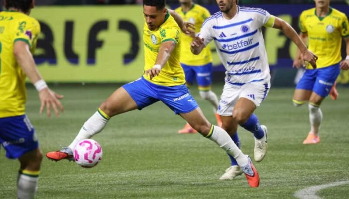 Palmeiras e Flamengo disputam palmo a palmo a liderança do Campeonato Brasileiro - Foto: Tiago...